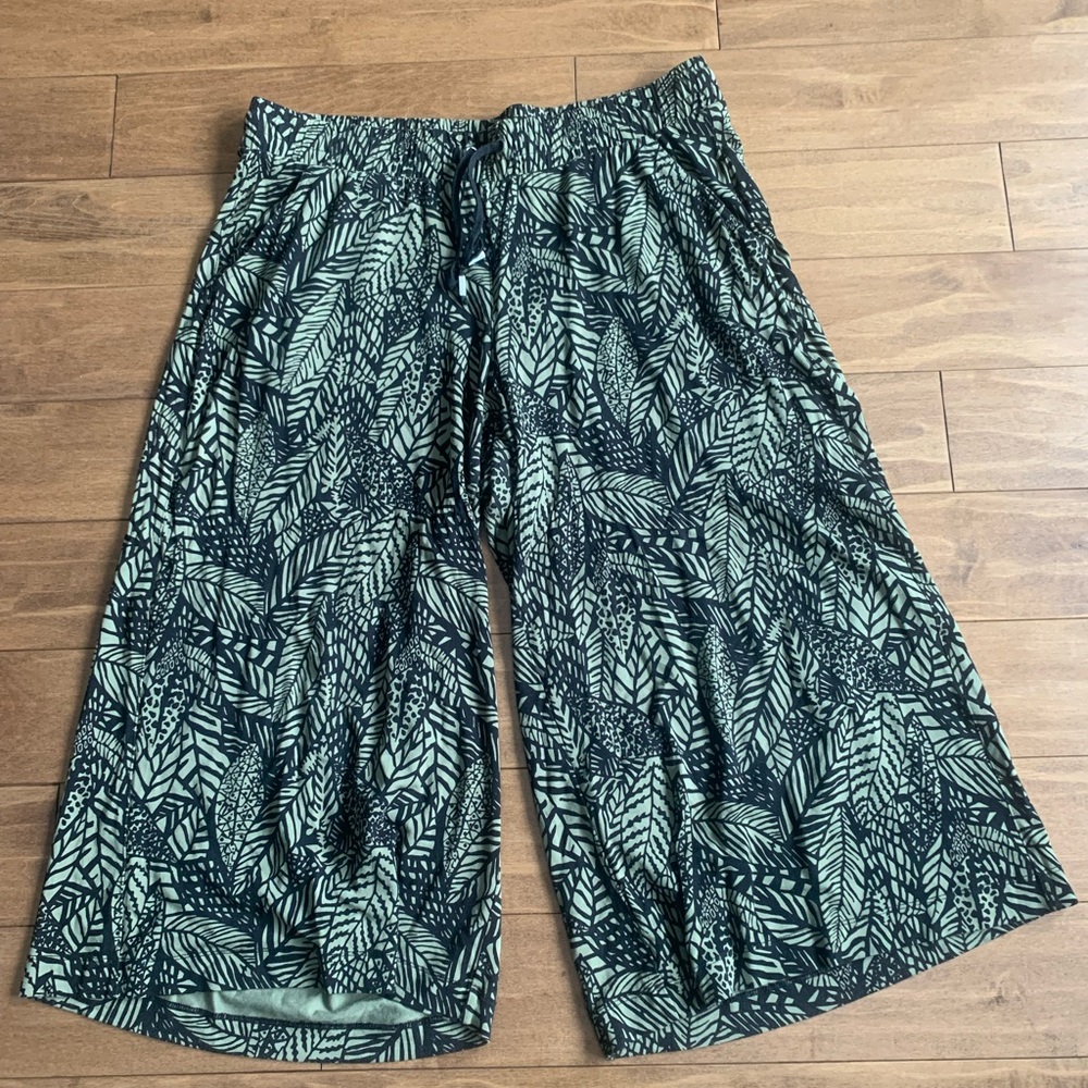 Jungle theme culottes